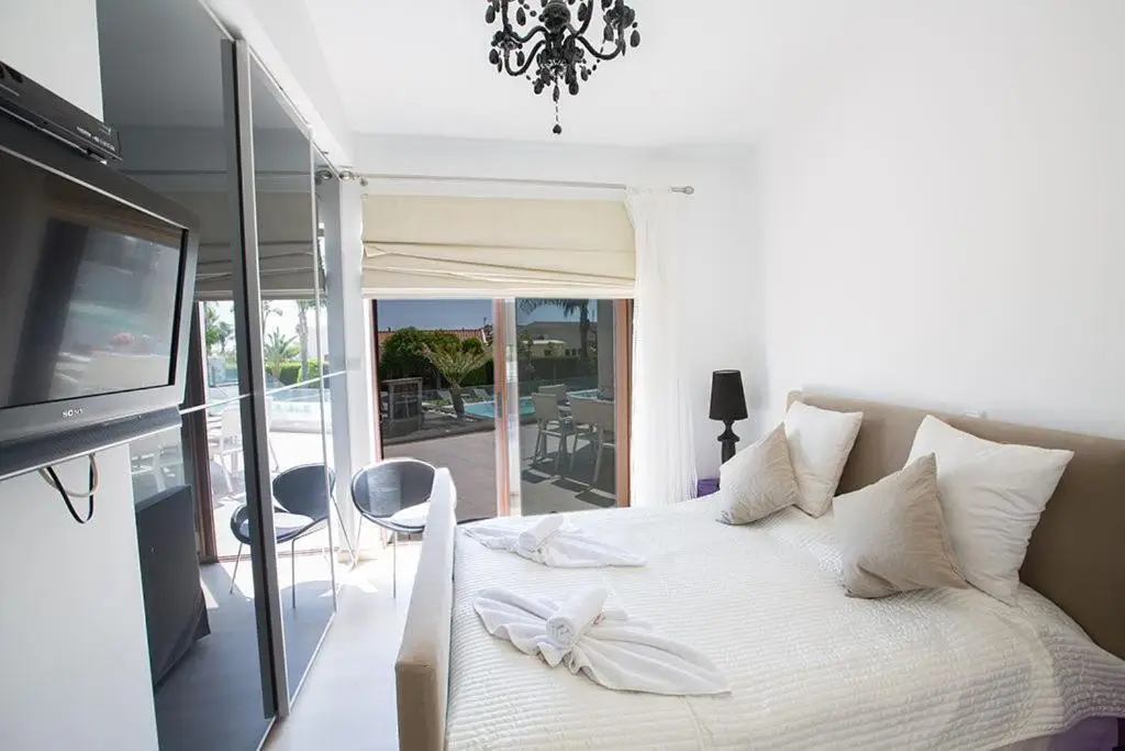 Протарас: Villa Protaras Sunshine Stylish 4BDR Villa with Pool Close to Fig Tree Bay Beach