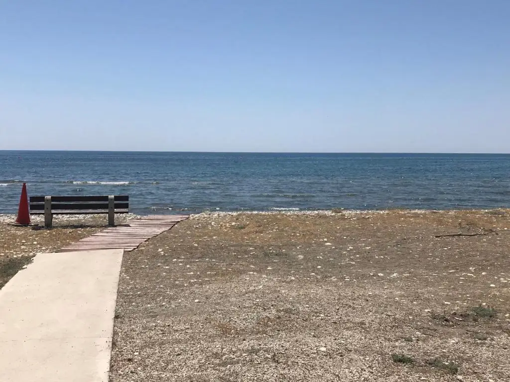 Перволия: Tonia's Beach Apartment