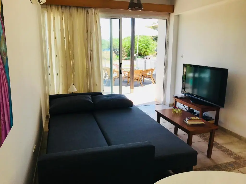 Tonia's Beach Apartment — фото 1