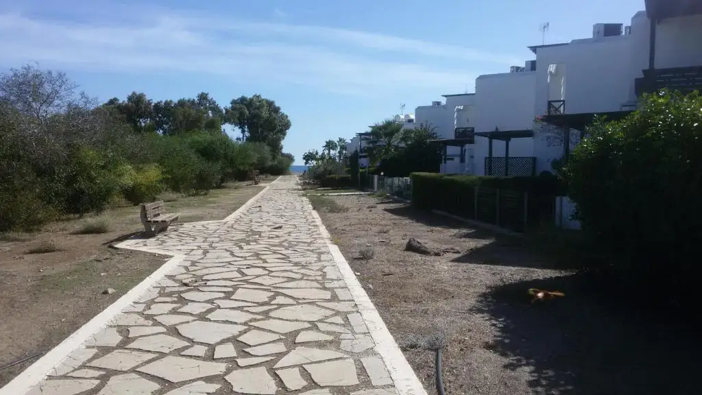 Перволия: Tonia's Beach Apartment