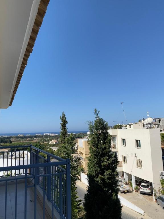 Героскипу: Retro n’ Boujee 1BR Apt with Pool and Balcony