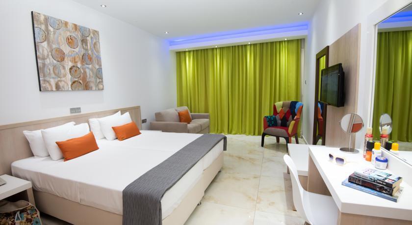 Айя-Напа: Loutsiana II Deluxe Apartments