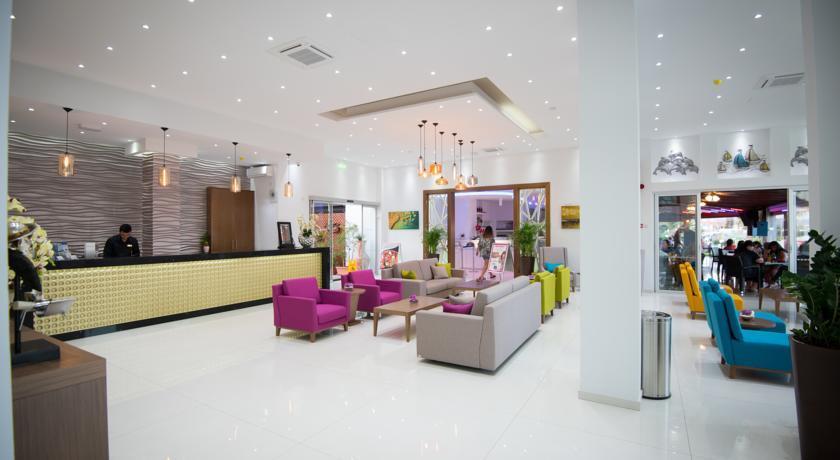 Айя-Напа: Loutsiana II Deluxe Apartments