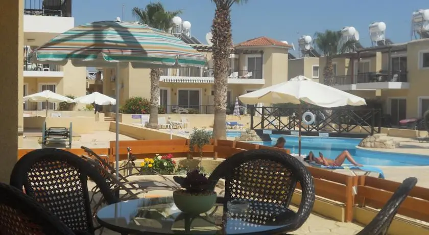 Пафос: Sirena Sunrise 30