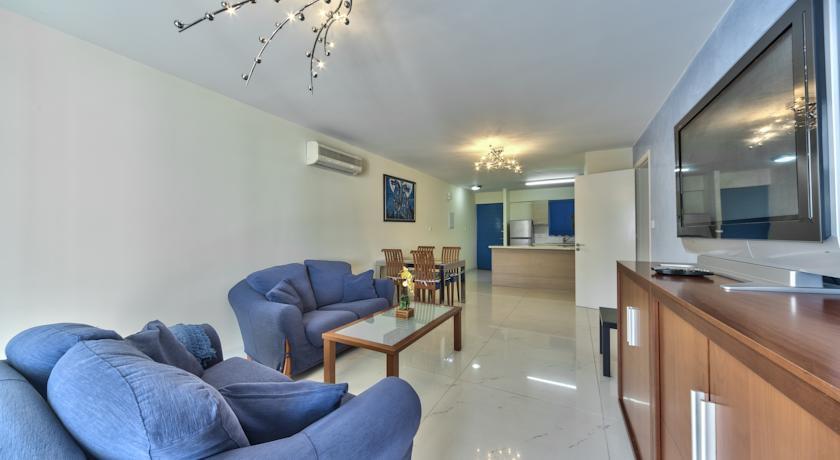 Гермасойя: Camelia Gardens Apartment No. 102