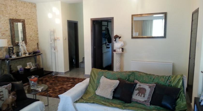 Лимассол: Periyiali Gardens Maisonette 14
