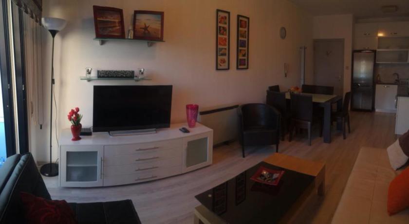 Гермасойя: Lordos River Beach Apartment No. 204
