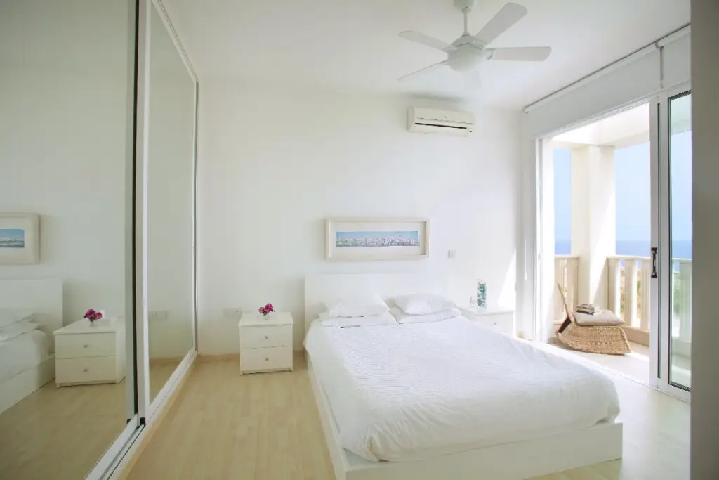 Протарас: 5 Br Villa - Leonies' By The Sea - Chg 8913