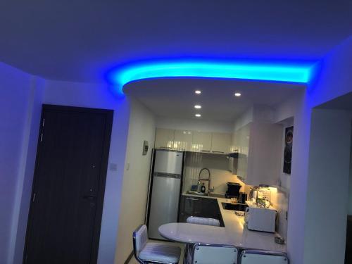 Паралимни: Luxury 2 Bed Apartment Next To the Beach