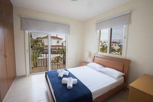 Паралимни: The Ultimate 5 Star Holiday Villa in Paralimni with Private Pool And Close To the Beach, Paralimni Villa 1317