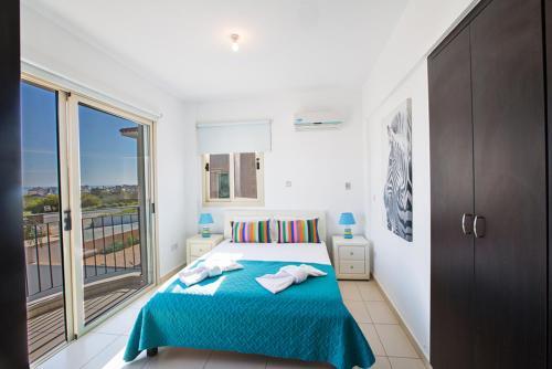 Протарас: The Ultimate 5 Star Holiday Villa in Protaras with Private Pool And Close To the Beach, Protaras Villa 1292