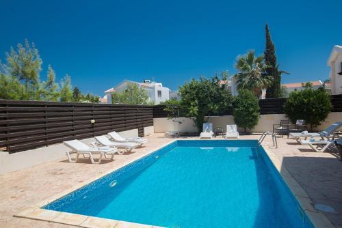 Протарас: The Ultimate 5 Star Holiday Villa in Protaras with Private Pool And Close To the Beach, Protaras Villa 1316