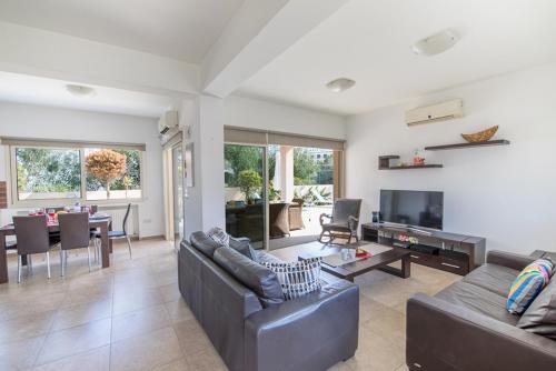Протарас: You will Love This Luxury Holiday Villa in Protaras with Private Pool Protaras Villa 1228