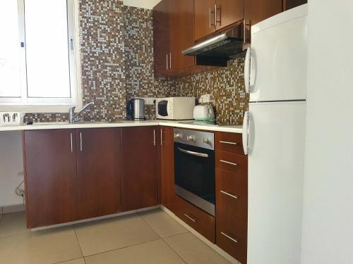 Перволия: Colonial Beach Villa 33