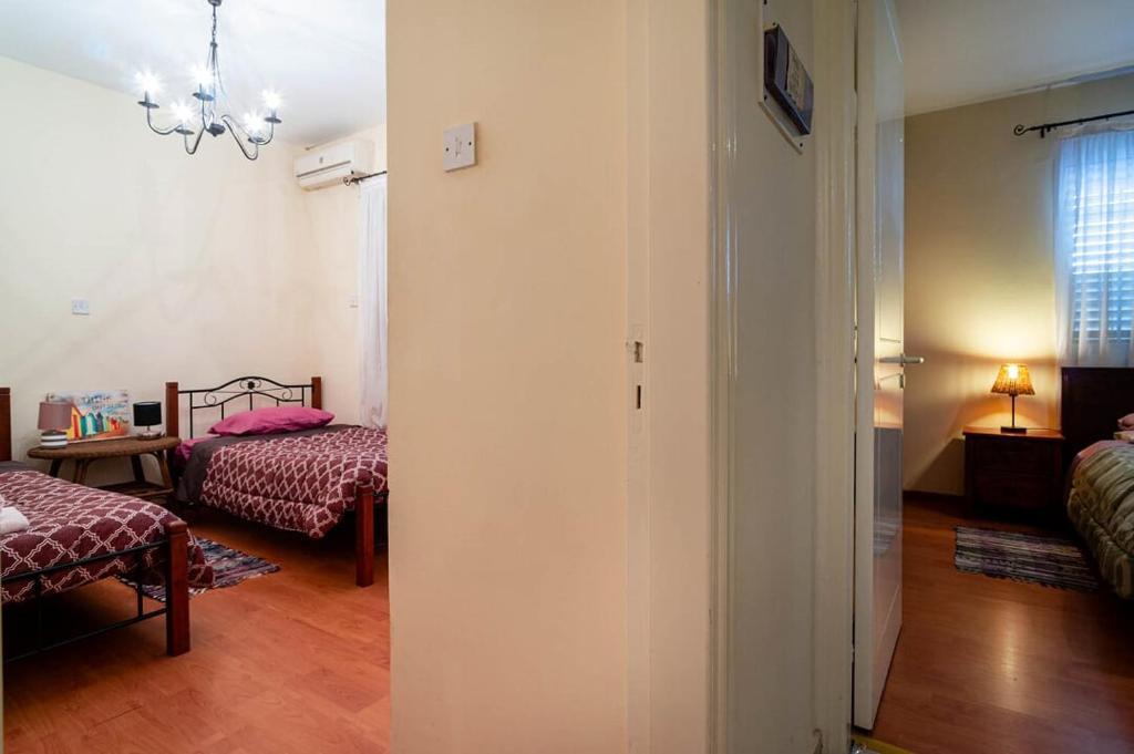 Лимассол: 200 Meters To The Beach 2 Bedroom Appartment