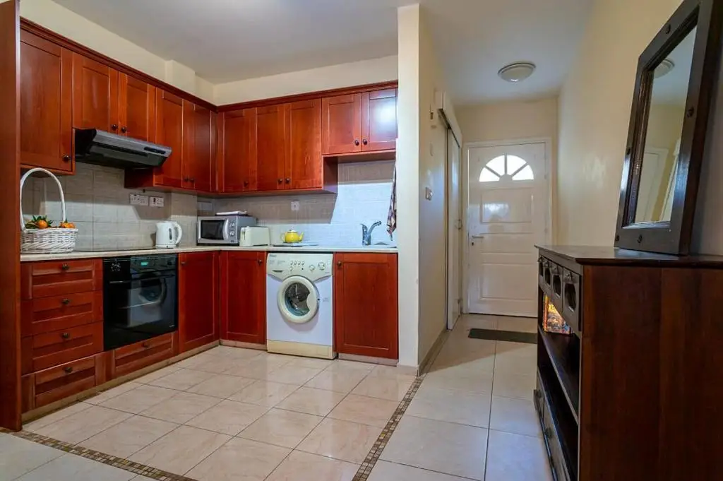 Лимассол: 200 Meters To The Beach 2 Bedroom Appartment
