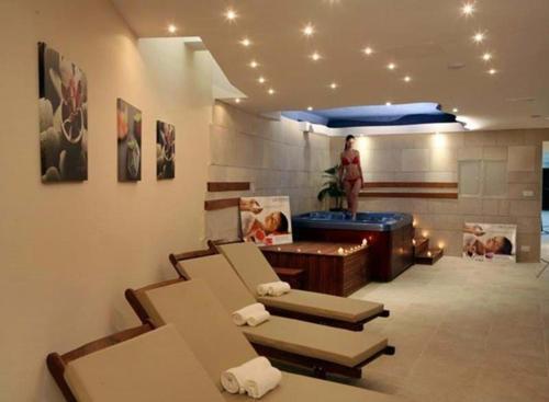 Куклия: Holiday Home 2 Bedrooms 3 Bathrooms Mandria