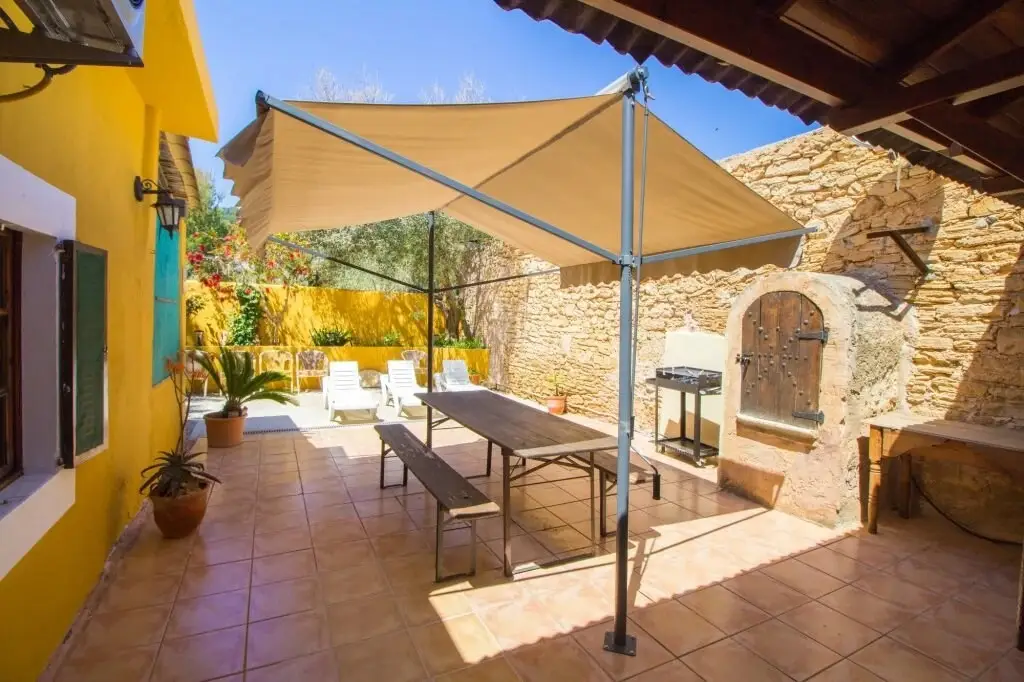 Flat 201m² 4 Bedrooms 3 Bathrooms - Limassol — фото 1
