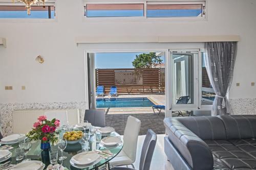 Айя-Напа: Holiday Home 4 Bedrooms 1 Bathroom Ayia Napa