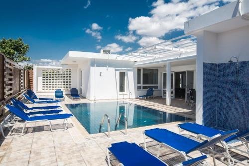 Айя-Напа: Holiday Home 4 Bedrooms 1 Bathroom Ayia Napa