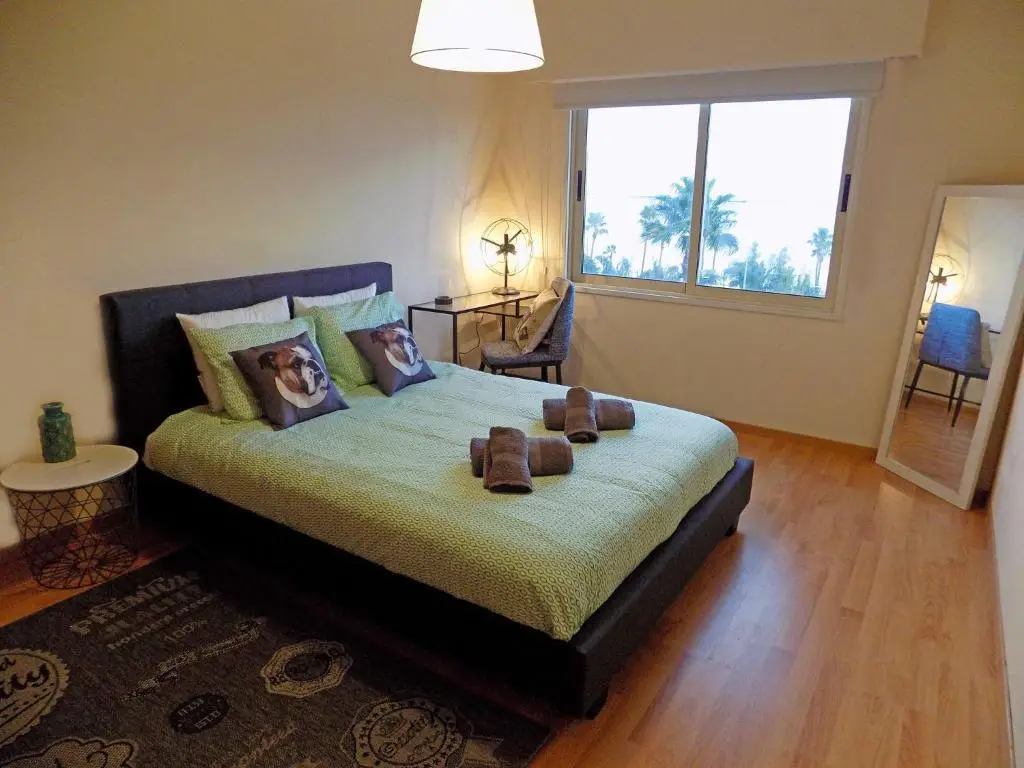 3b Seafront Retro apt - Olympic beach — фото 1