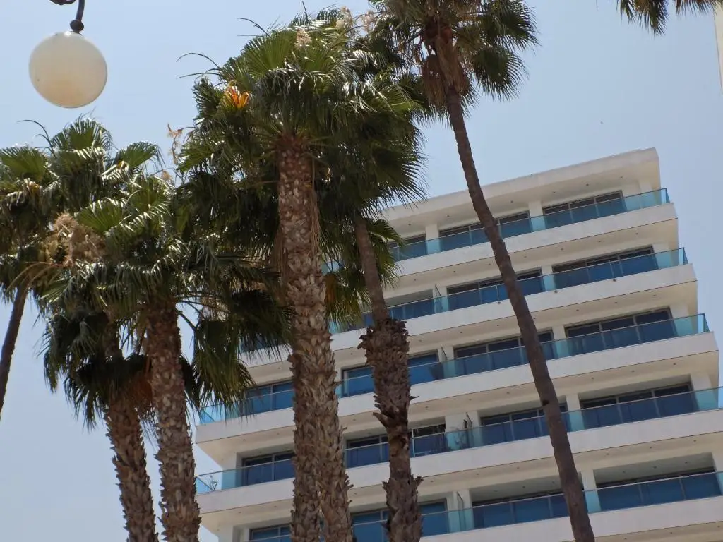 2b Seafront Boutique Apartment - Finikoudes Beach — фото 1