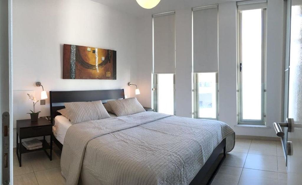 Ларнака: 3b Pool Penthouse private hot tub - Larnaca center