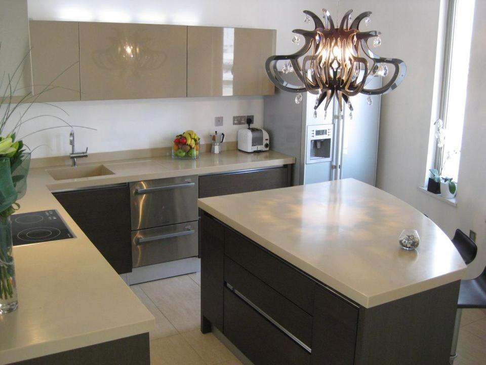 Ларнака: 3b Pool Penthouse private hot tub - Larnaca center