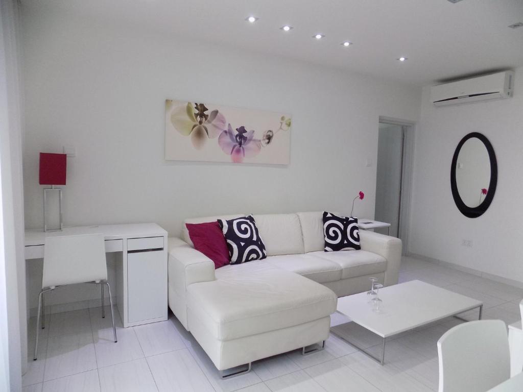 Лимассол: 2b Boutique Seafront Apartment Olympic Beach