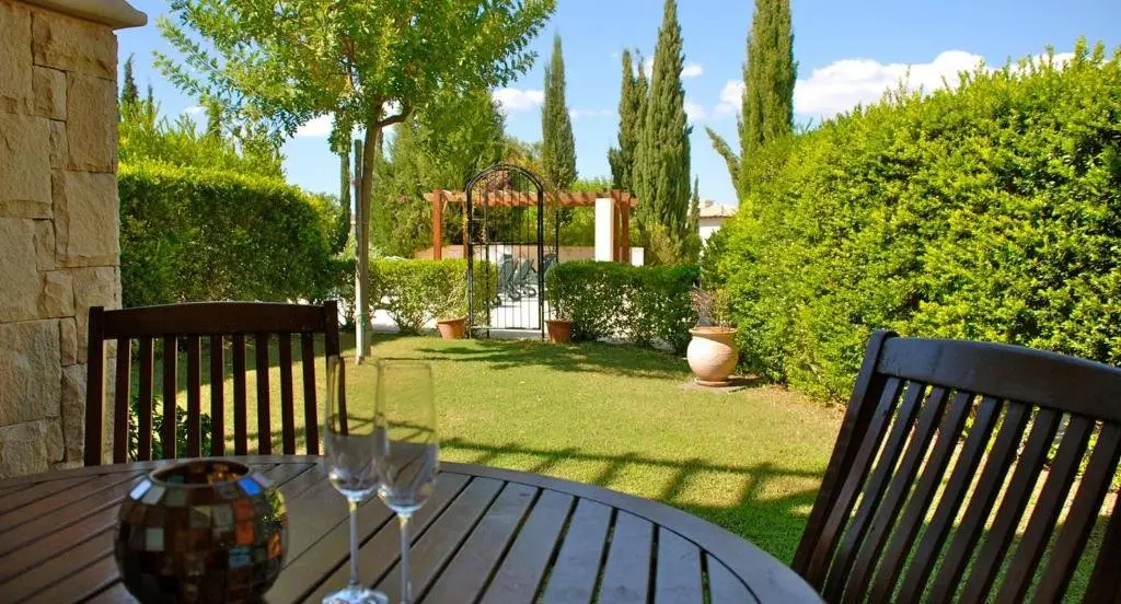 Куклия: 2 bedroom Apartment Kalypso with private garden, Aphrodite Hills Resort