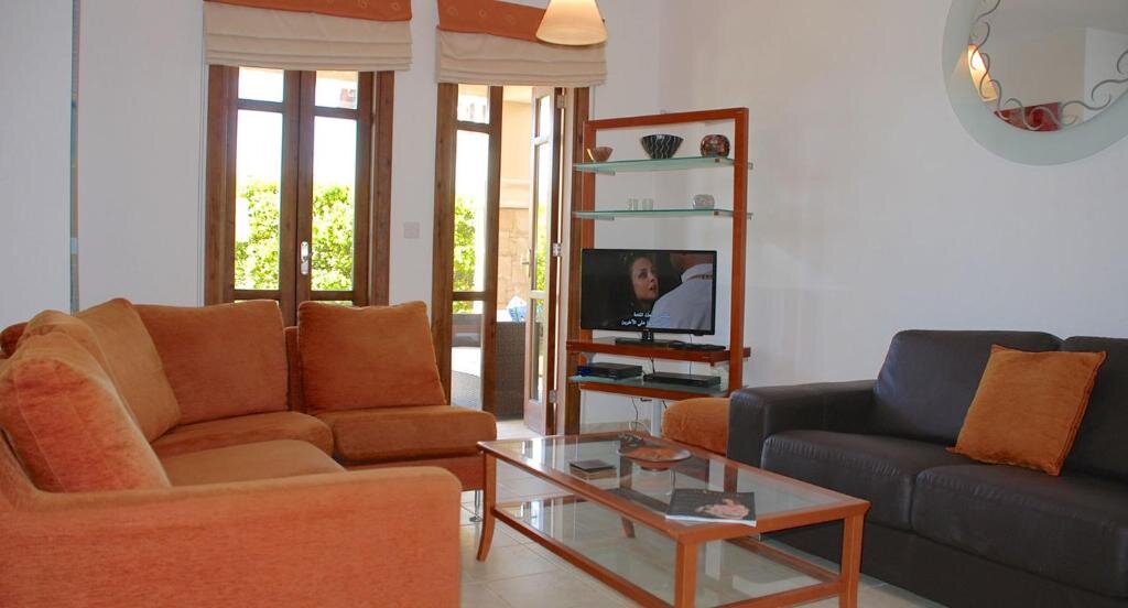Куклия: 2 bedroom Apartment Kalypso with private garden, Aphrodite Hills Resort