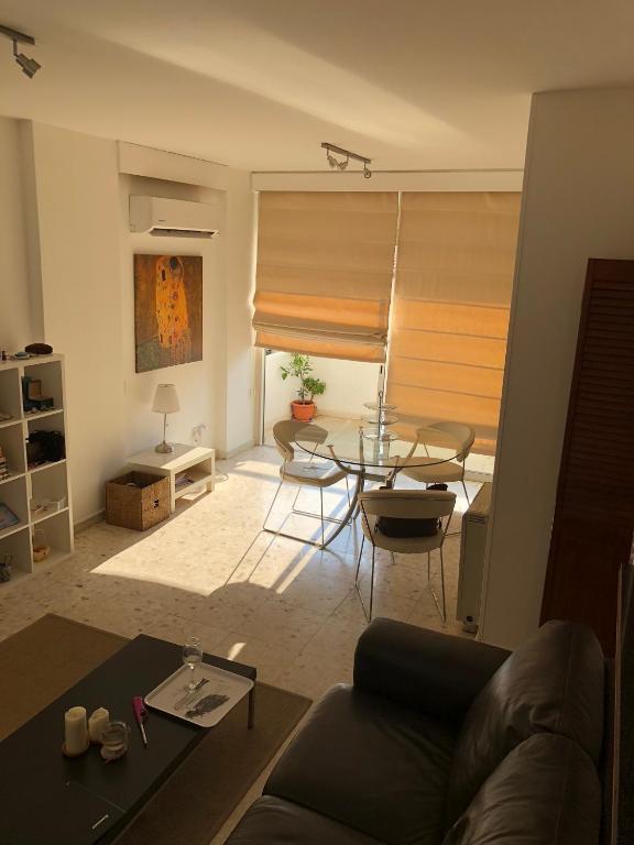 Никосия: Renovated 2 bedroom flat, Ay. Andreas, Nicosia