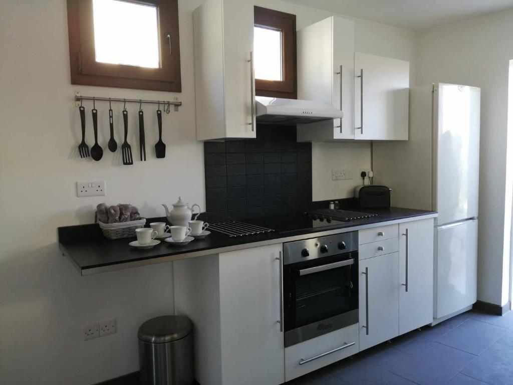 Ороклини: Unique 1 bedroom house