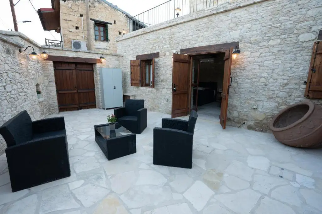 Какопетрия: Eidyllio Luxury Suites Omodos