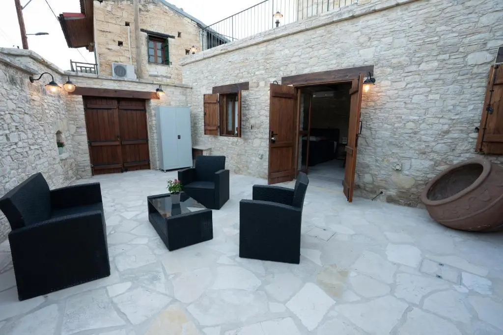 Какопетрия: Eidyllio Luxury Suites Omodos