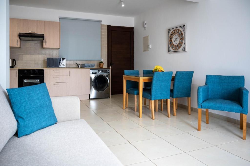 Айя-Напа: Narcissos 'Nissi Beach' apartment C2