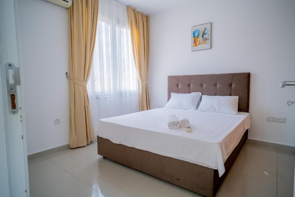 Кирения: Beautiful Two-bedroom Apartment with Sea and Mountain views Sel 8-5