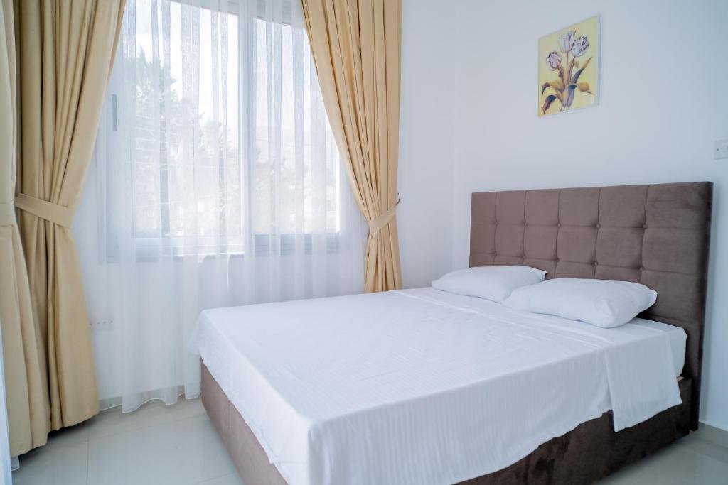 Кирения: Beautiful Two-bedroom Apartment with Sea and Mountain views Sel 8-5