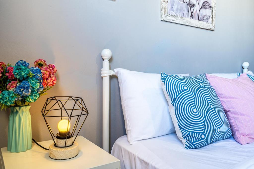 Color Nest 1-Bedroom Apartment in Larnaca — фото 1