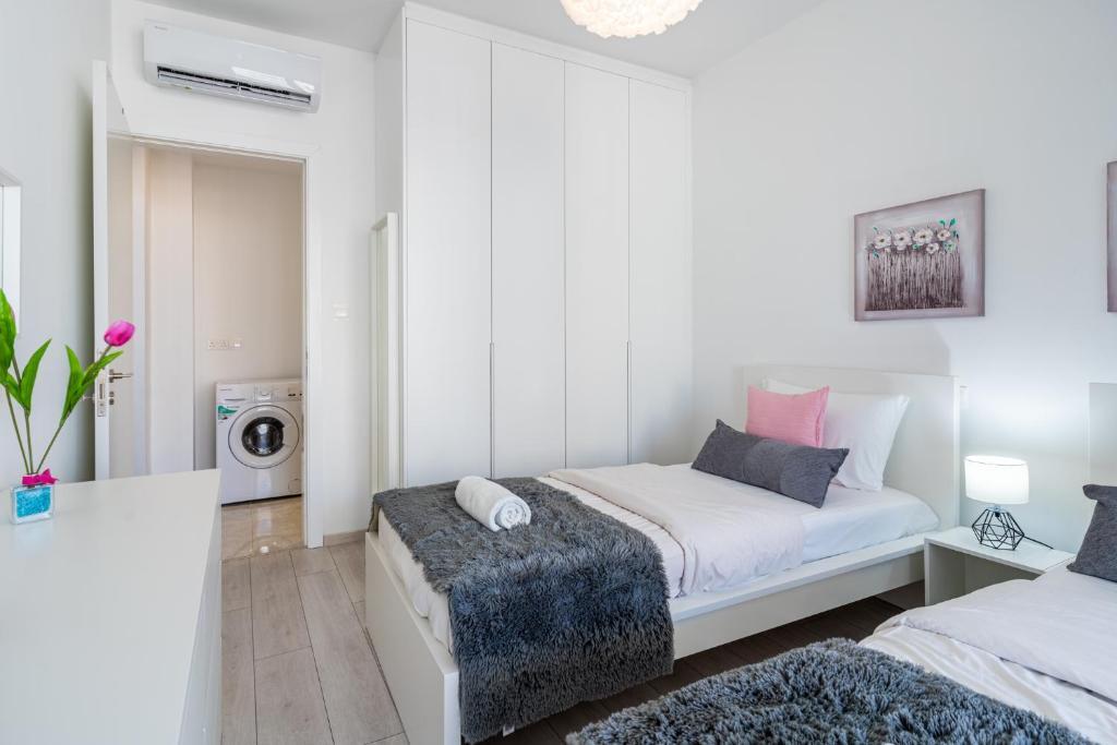 Ларнака: Aziza 1- Bedroom Apartment in Larnaca