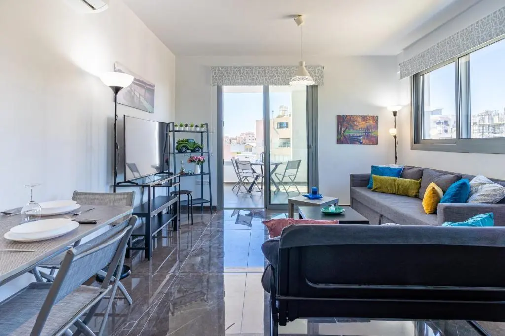 Ларнака: Kmeidos 1-Bedroom Apartment in Larnaca