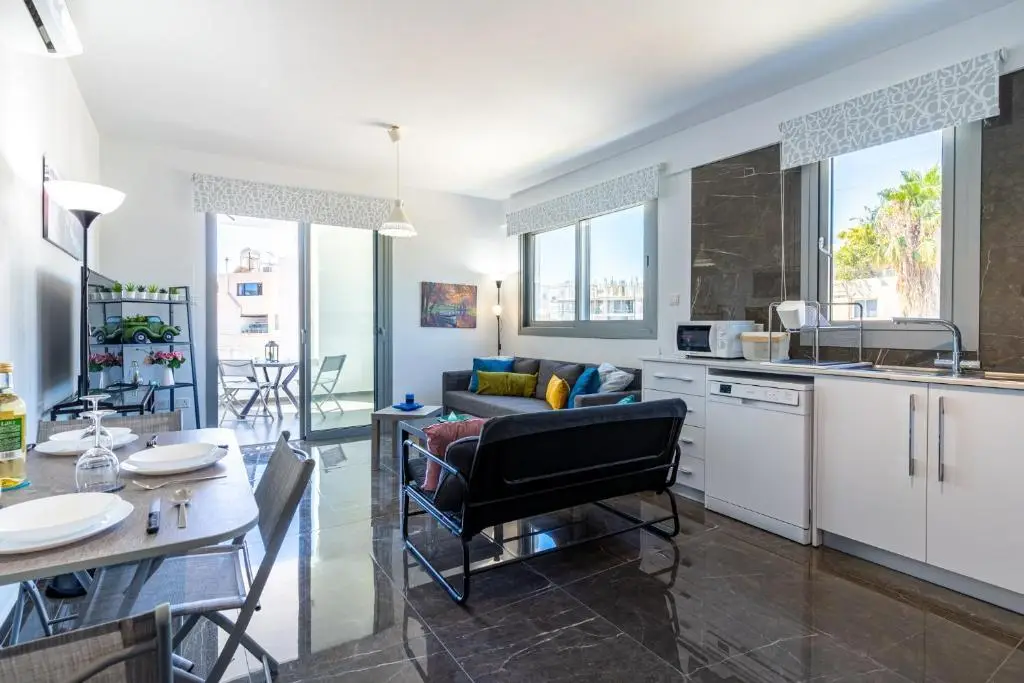 Ларнака: Kmeidos 1-Bedroom Apartment in Larnaca