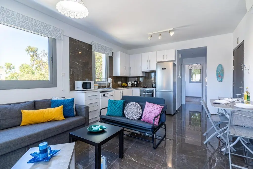 Ларнака: Kmeidos 1-Bedroom Apartment in Larnaca