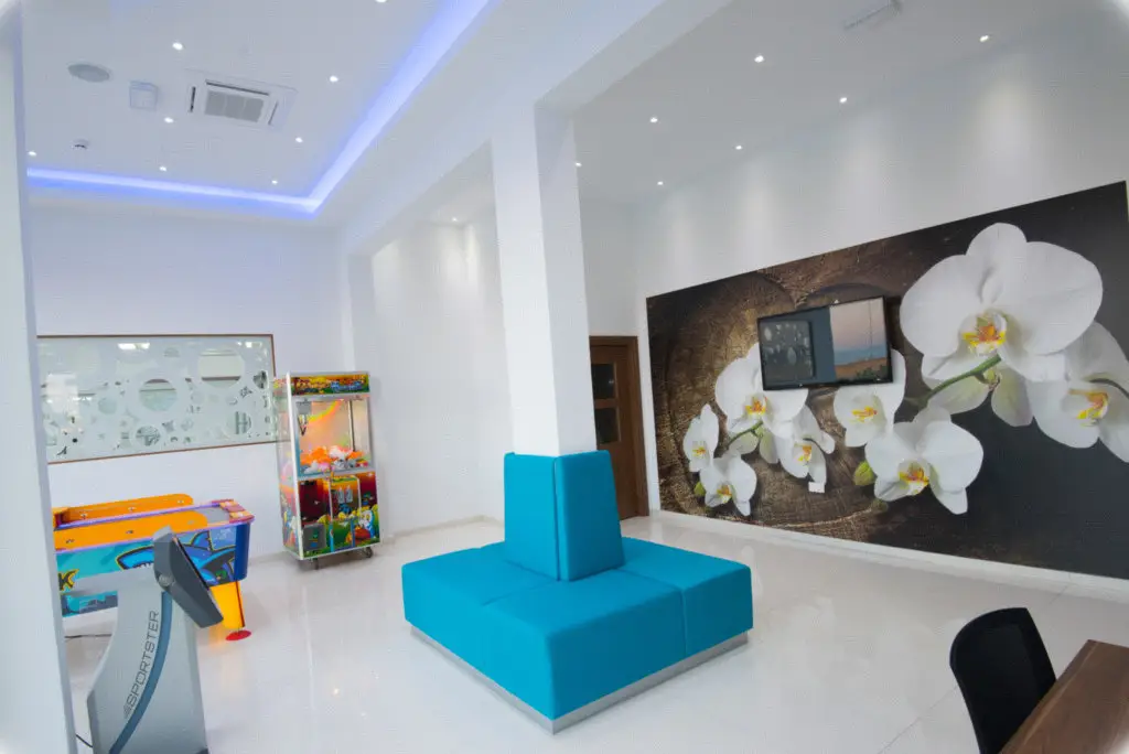 Айя-Напа: Loutsiana Hotel & Apartments