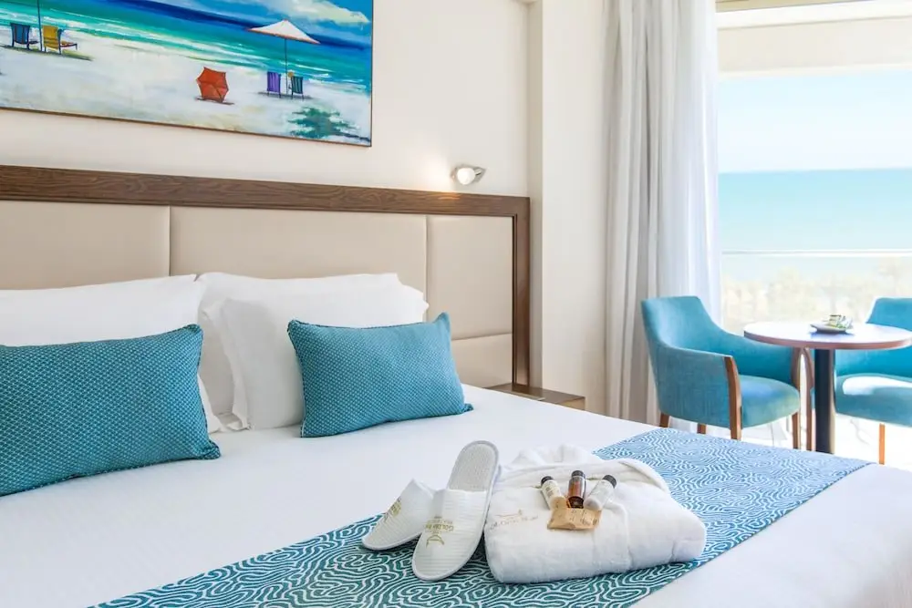 Ларнака: The Golden Bay Beach Hotel