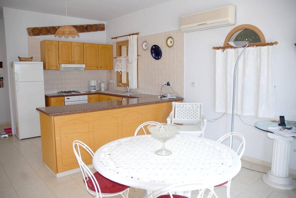 Пейя: Villa With 3 Bedrooms in Peyia, With Wonderful sea View, Private Pool, Furnished Garden - 4 km From