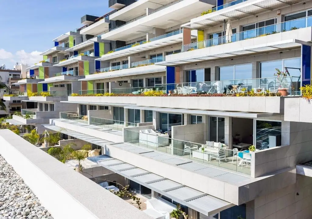 Carmencita Studio B14 with pool & gym — фото 1