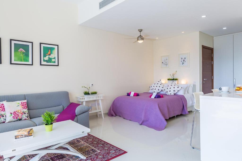 Гермасойя: Carmencita Studio B14 with pool & gym