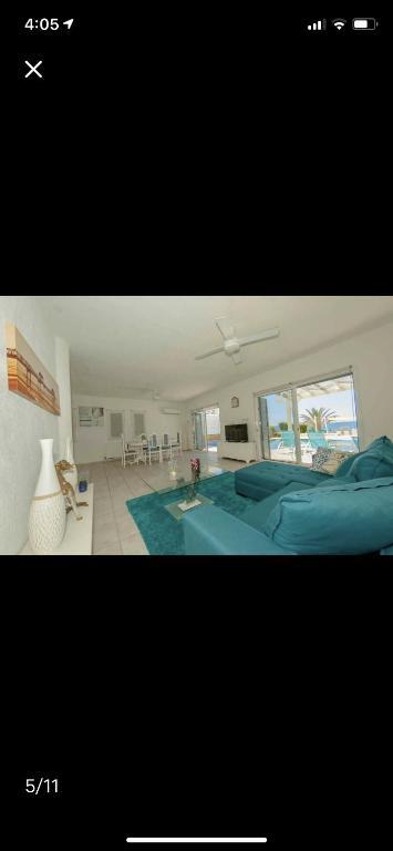 Хлорака: 34 beach villa