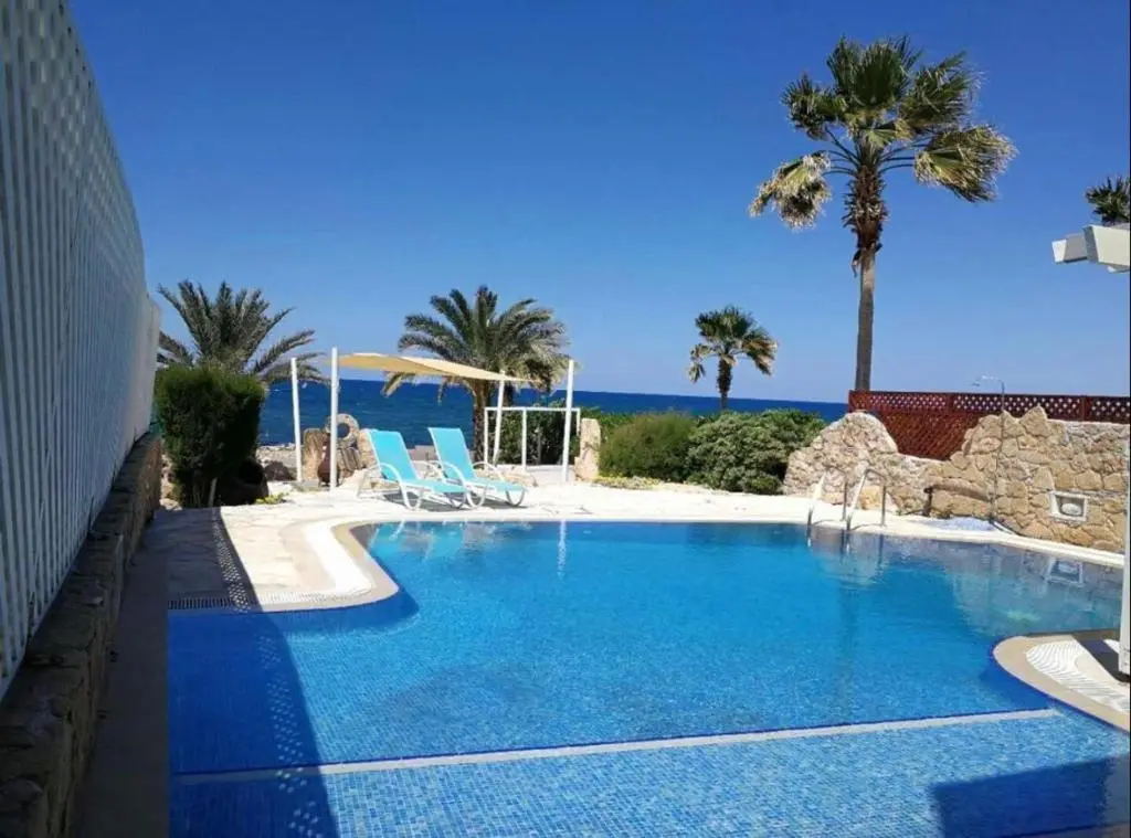 Хлорака: 34 beach villa
